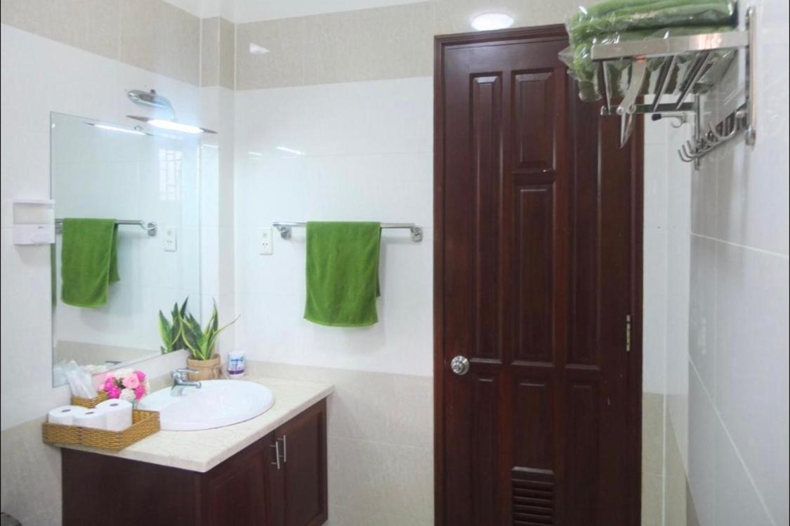Lucky Homestay Sai Gon Airport & Gan Benh Vien 175 Хошимин Екстериор снимка