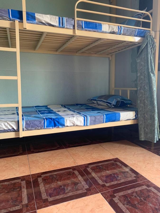 Lucky Homestay Sai Gon Airport & Gan Benh Vien 175 Хошимин Екстериор снимка